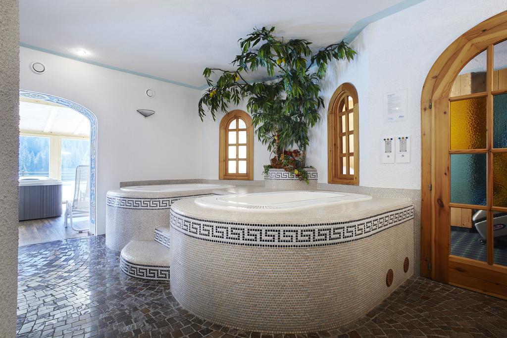 Hotel Haus Michaela Sappada Exterior photo