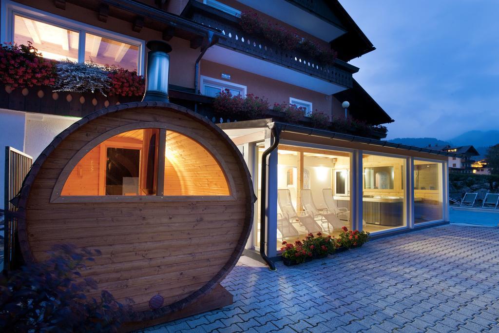 Hotel Haus Michaela Sappada Exterior photo